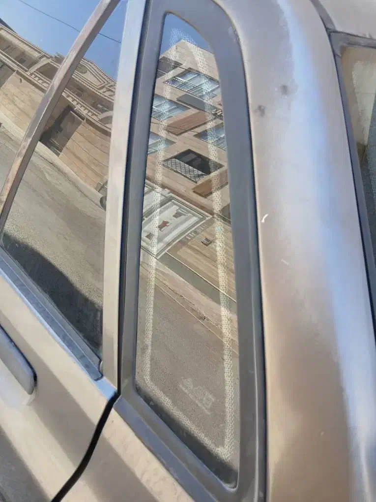 شیشه مثلثی عقب پراید|قطعات یدکی و لوازم جانبی|زرقان, |دیوار