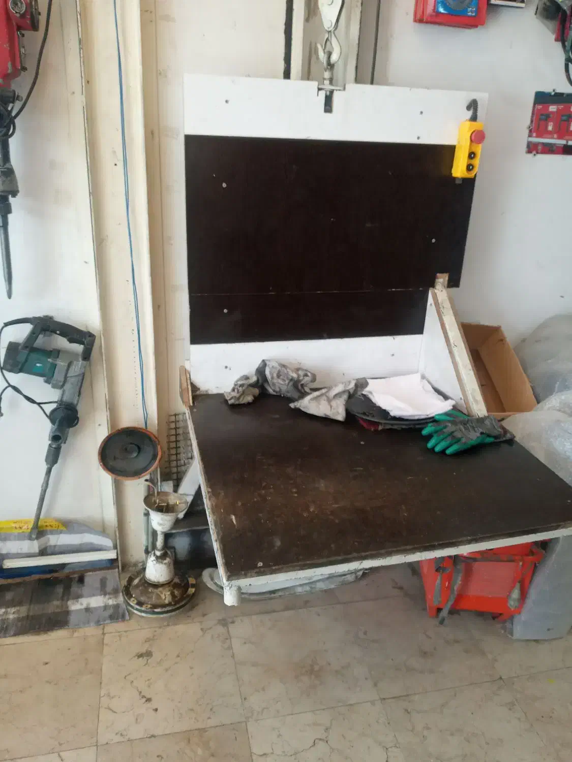 نصب و تعمیر انواع بالابر  نفر بر و باری و کرکره|خدمات پیشه و مهارت|پاکدشت, خاتون آباد|دیوار