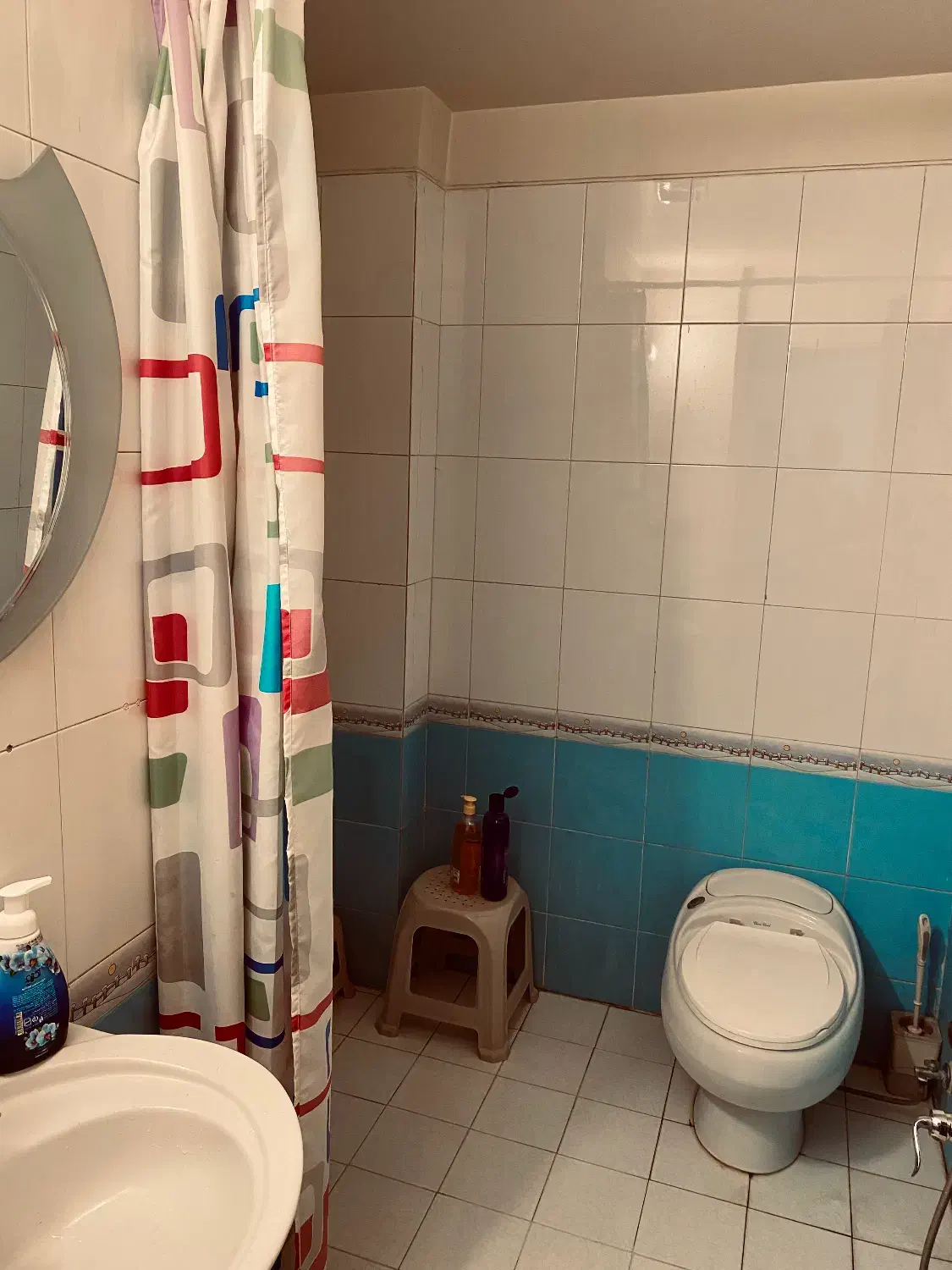 واحد ۱۰۰ متری گلچین جنوبی برج گلستان