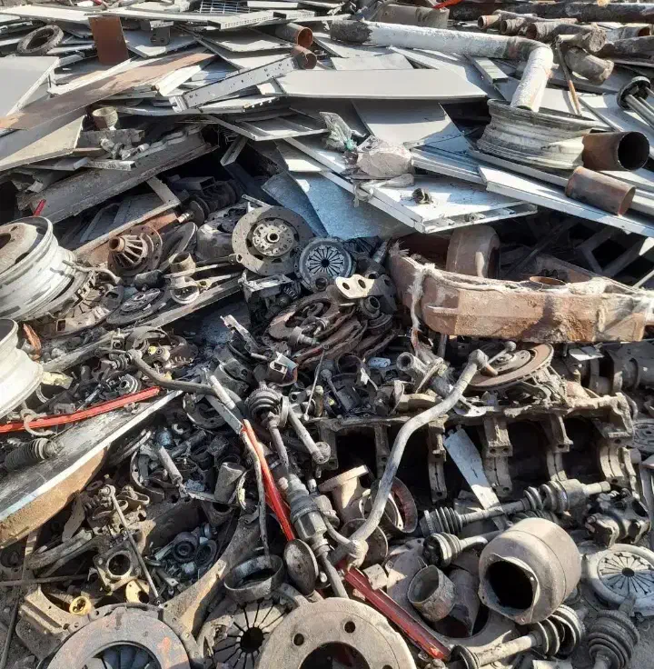 خرید ضایعات اهن کارتن پلاستیک|خدمات پیشه و مهارت|بم, |دیوار