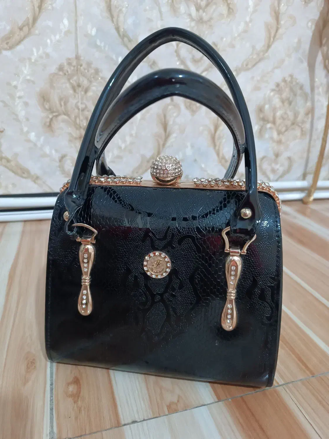 کیف مشکی ورنی|کیف، کفش، کمربند|اسلامآباد غرب, |دیوار