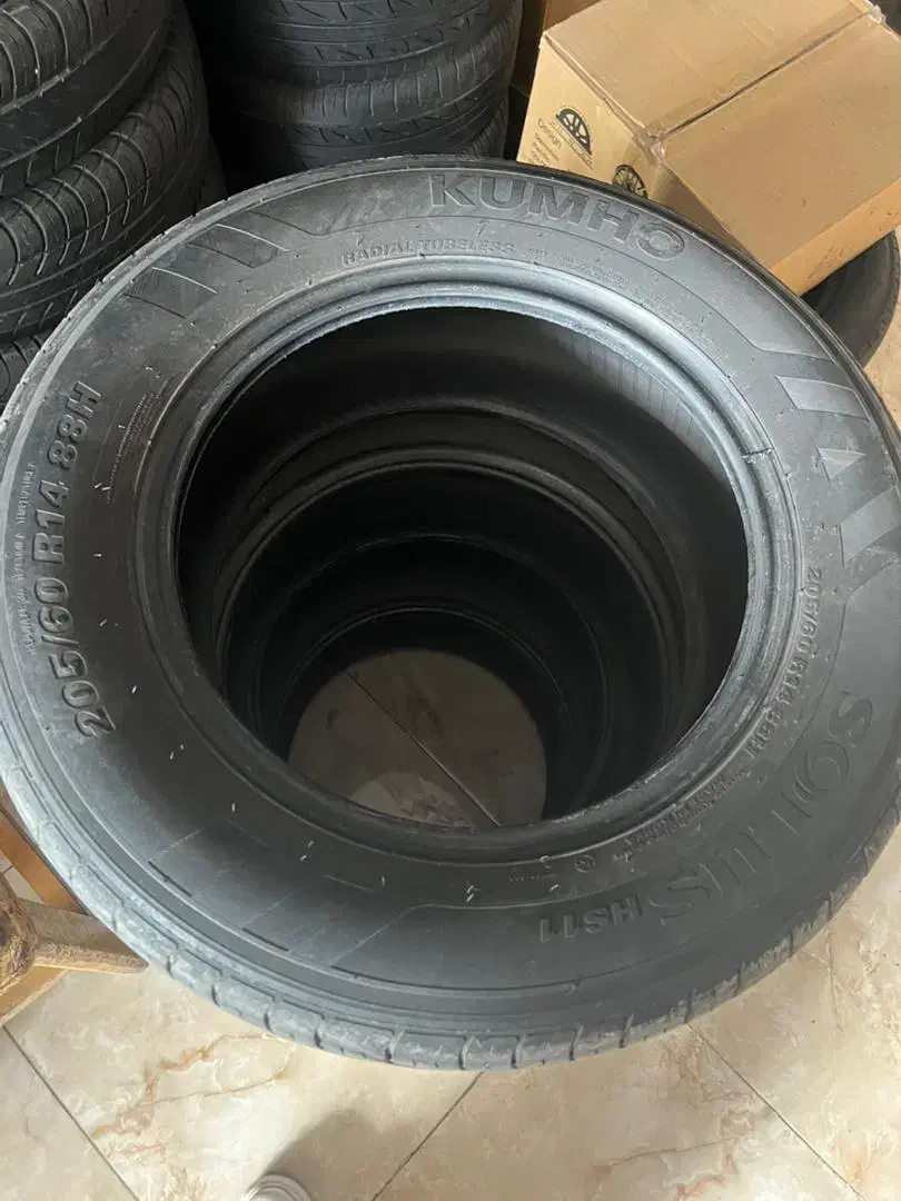 ۴حلقه لاستیک کومهو استوک 205/60/14|قطعات یدکی و لوازم جانبی|گنبد کاووس, |دیوار