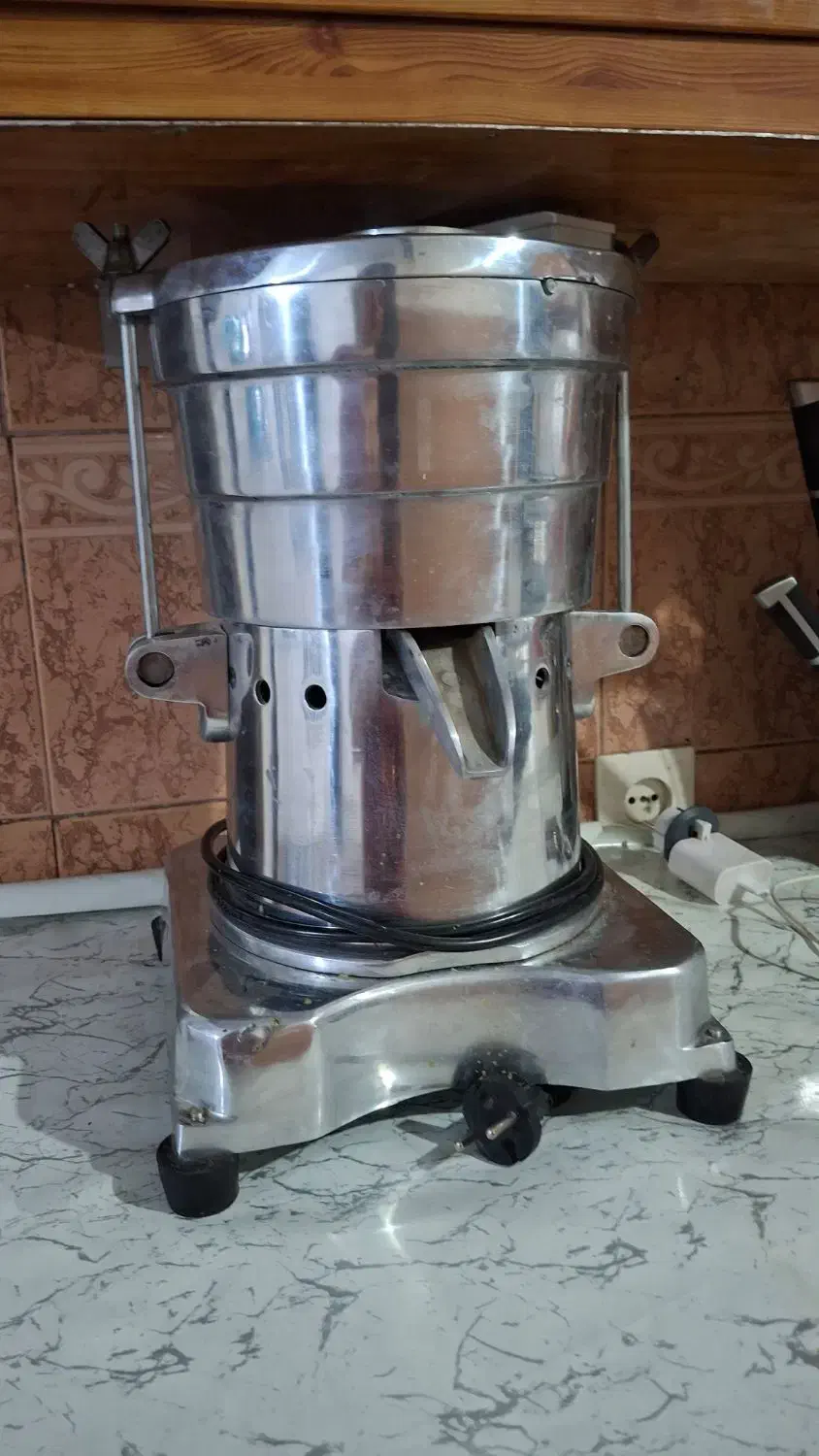 آبمیوه گیر صنعتی|آبمیوه‌گیر و آب‌مرکبات‌گیر|اهواز, اسلام آباد شرقی|دیوار