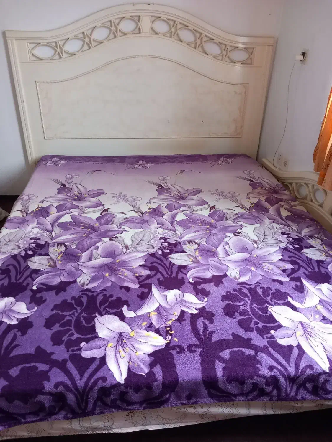 تخت|تخت و سرویس خواب|رشت, دیلمان|دیوار