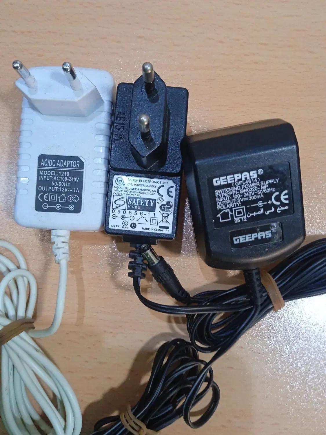 اداپتور ولتاژهای مختلف|لوازم جانبی موبایل و تبلت|رشت, ترمینال|دیوار