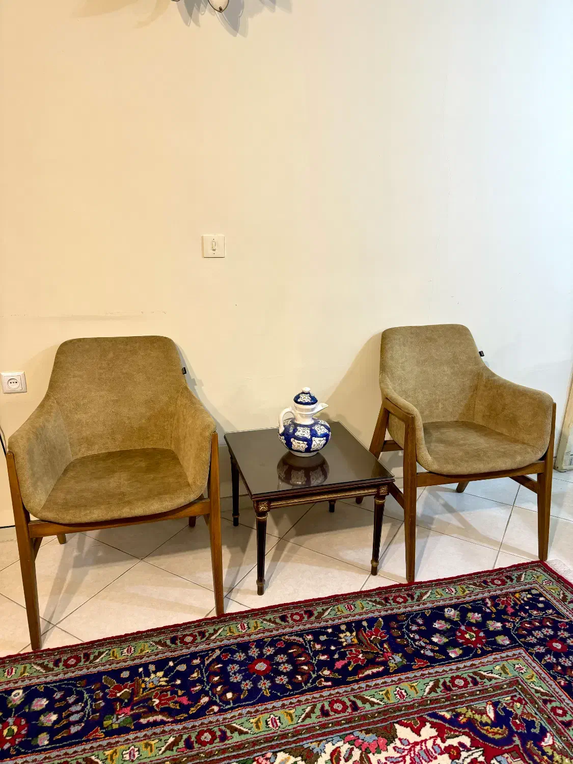 مبل|مبلمان خانگی و میز عسلی|شیراز, فلکه گاز|دیوار
