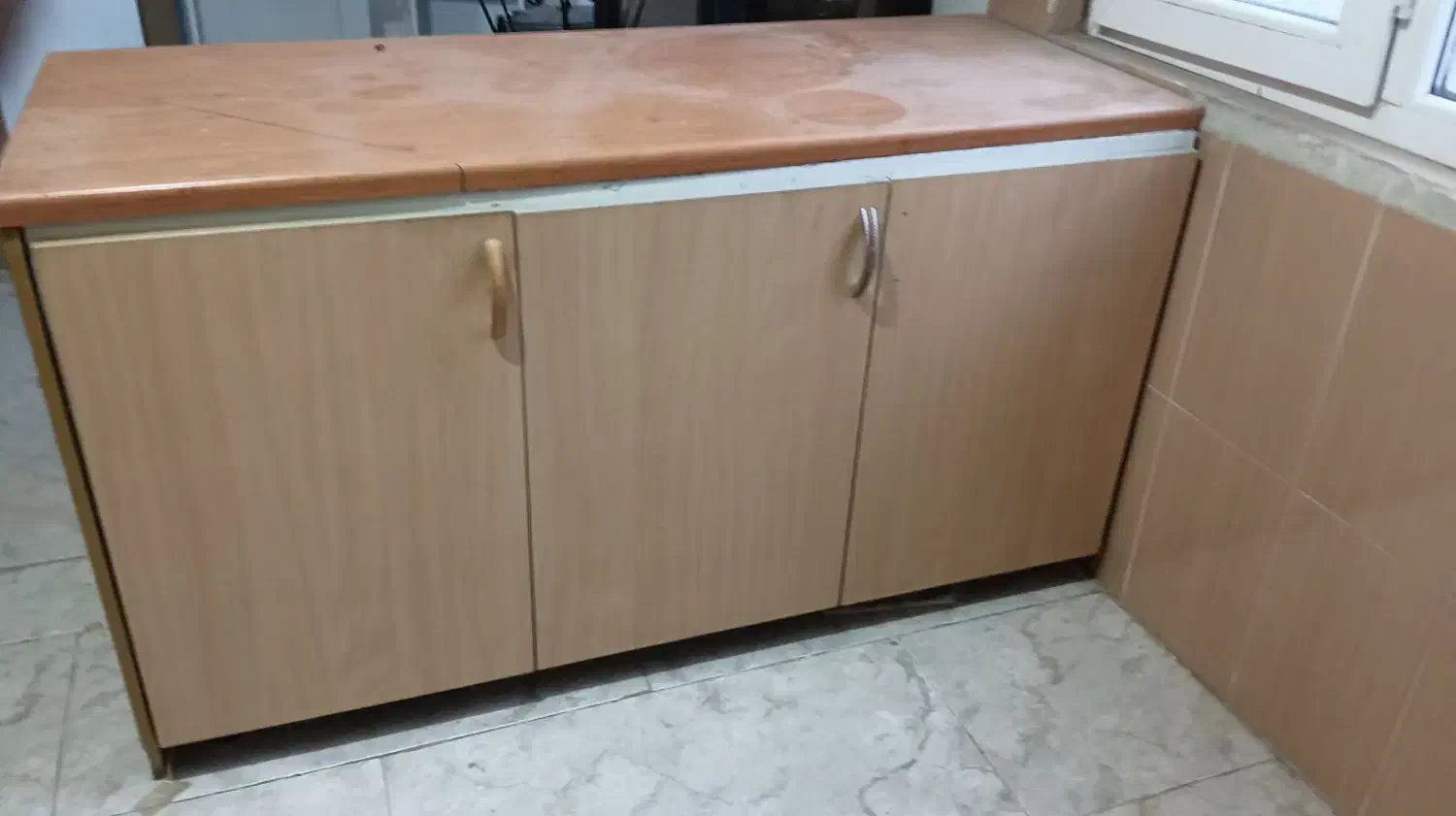 کابینت ام دی اف دست دوم به همراه سینک|مصالح و تجهیزات ساختمان|اندیشه, اندیشه فاز ۴|دیوار