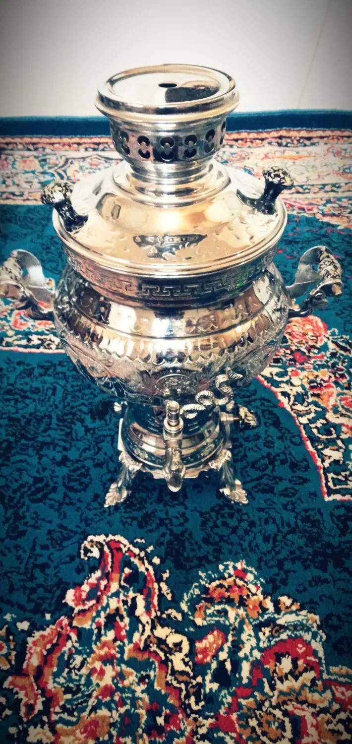 سمارو ۷لیتری برنجی|سماور، چای‌ساز، قهوه‌ساز|صحنه, |دیوار