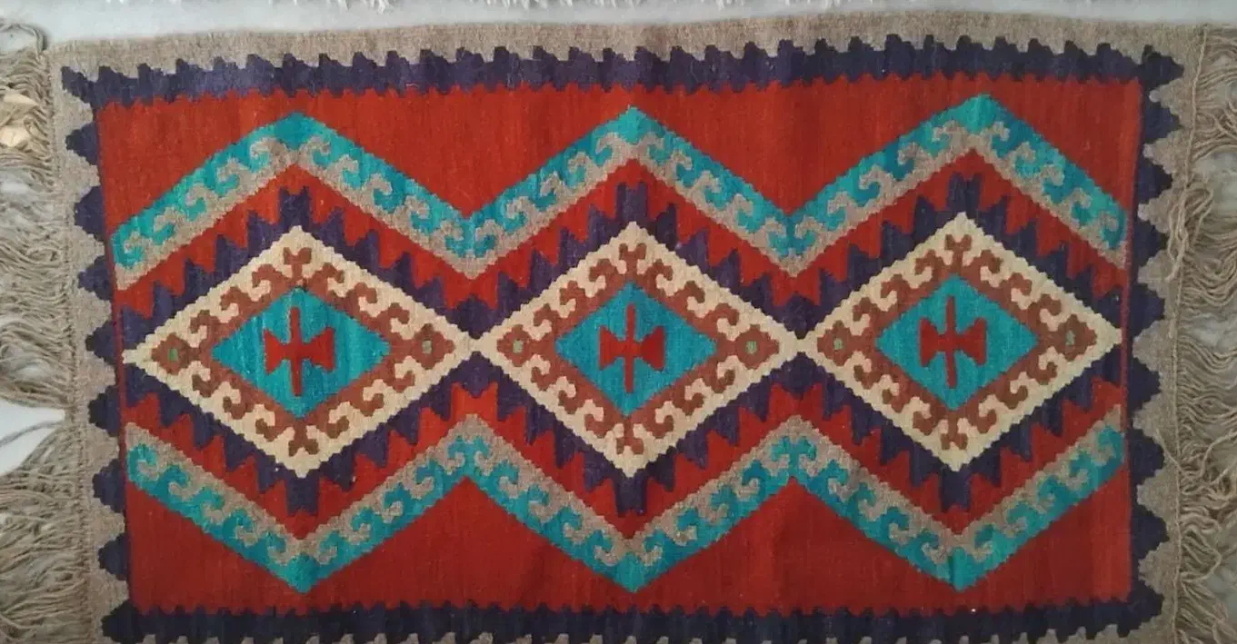 قالیچه دستباف|فرش|گلبهار, شهر جدید گلبهار|دیوار