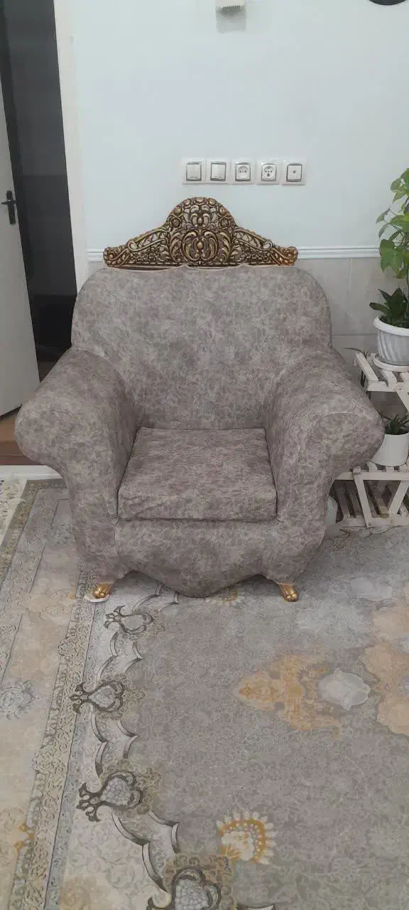 مبل در حد نو قیمت مناسب|مبلمان خانگی و میز عسلی|بهاباد, |دیوار