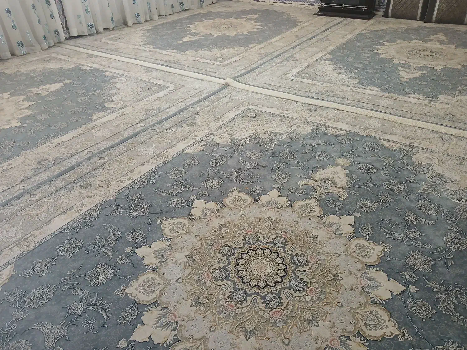 فرش ۱۲۰۰شانه تراکم ۳۶۰۰|فرش|لردگان, |دیوار