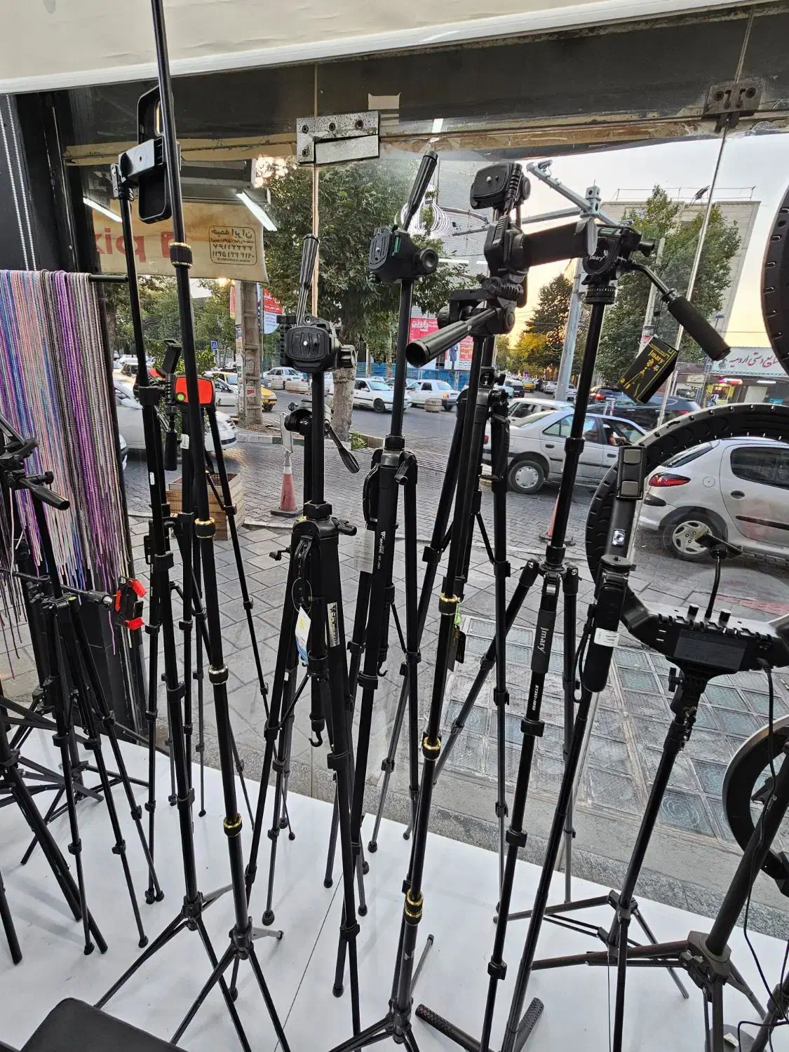 پایه گوشی و دوربین حرفه ایی|دوربین عکاسی و فیلم‌برداری|ارومیه, |دیوار