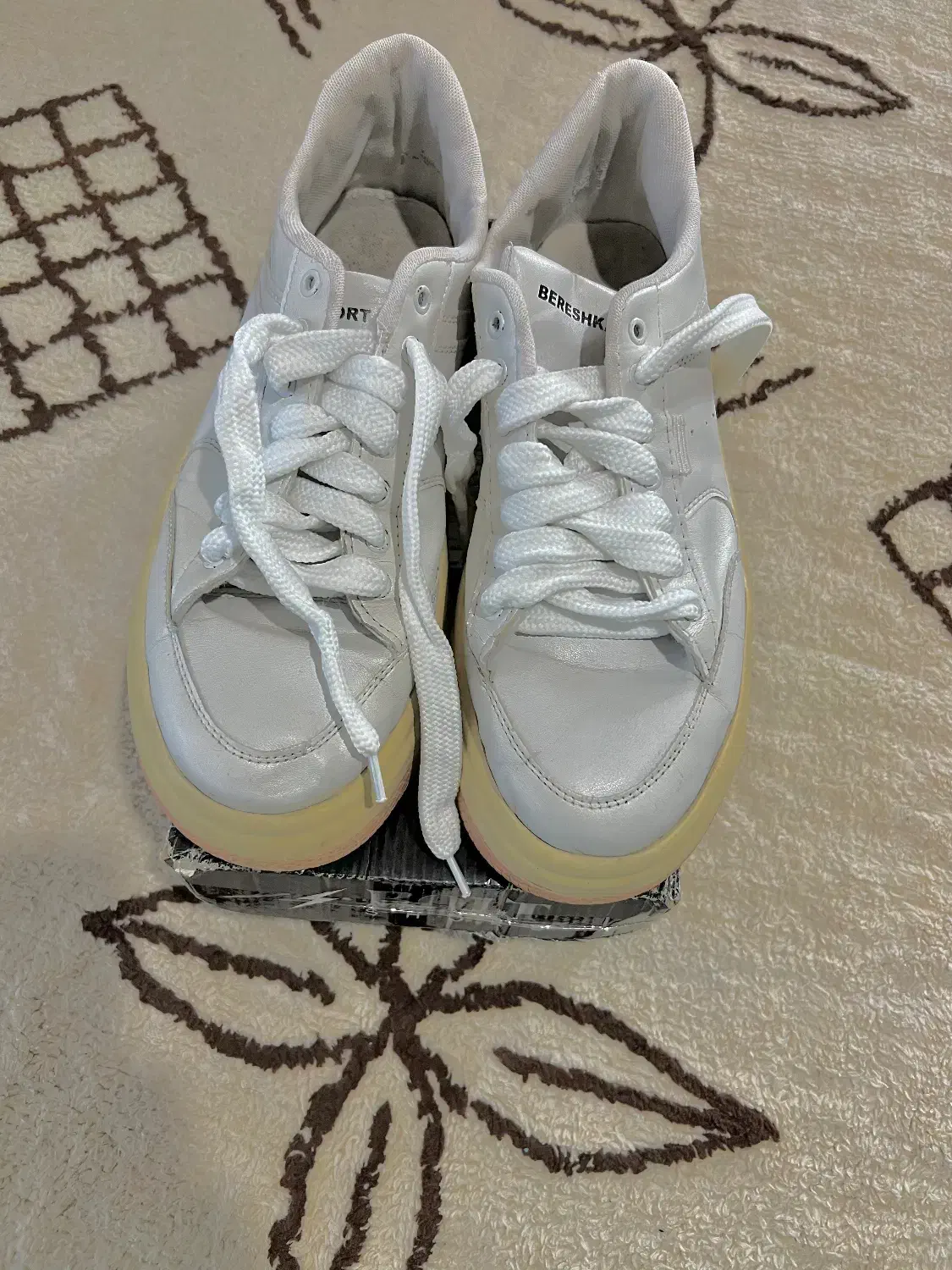 کفش کتانی برشکا سفید orginal|کیف، کفش، کمربند|آستارا, |دیوار