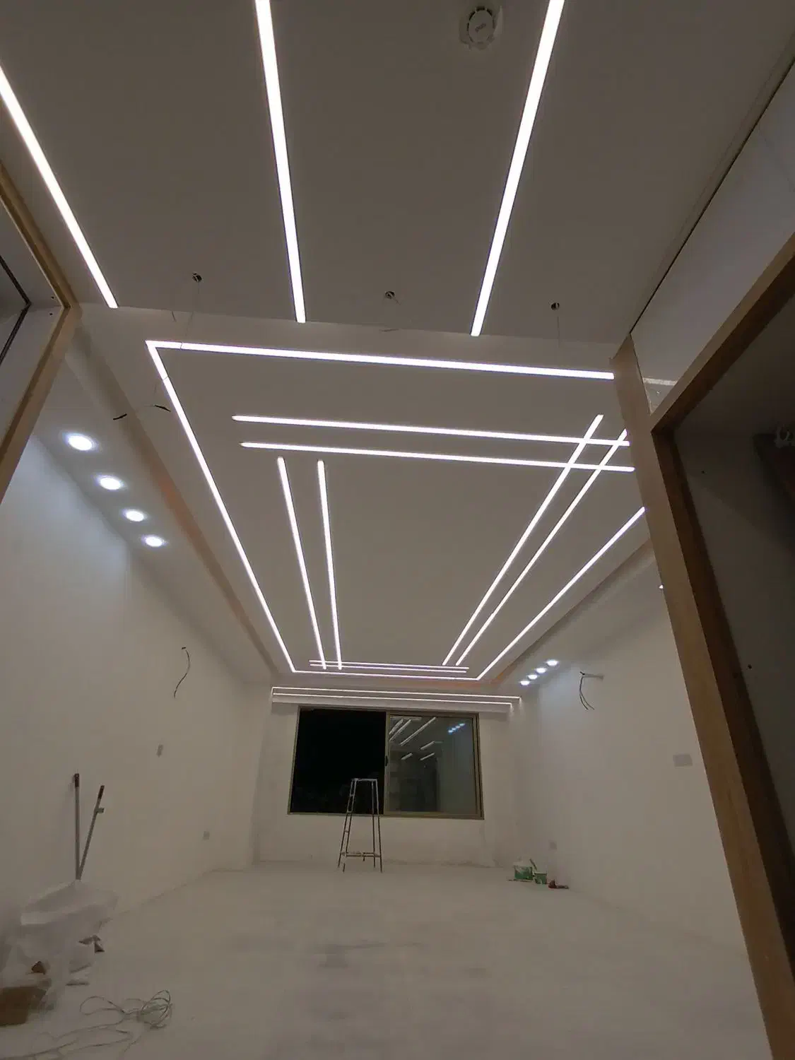 برقکاری سیم کشی رفع اتصالی|خدمات پیشه و مهارت|شیراز, سینما سعدی|دیوار