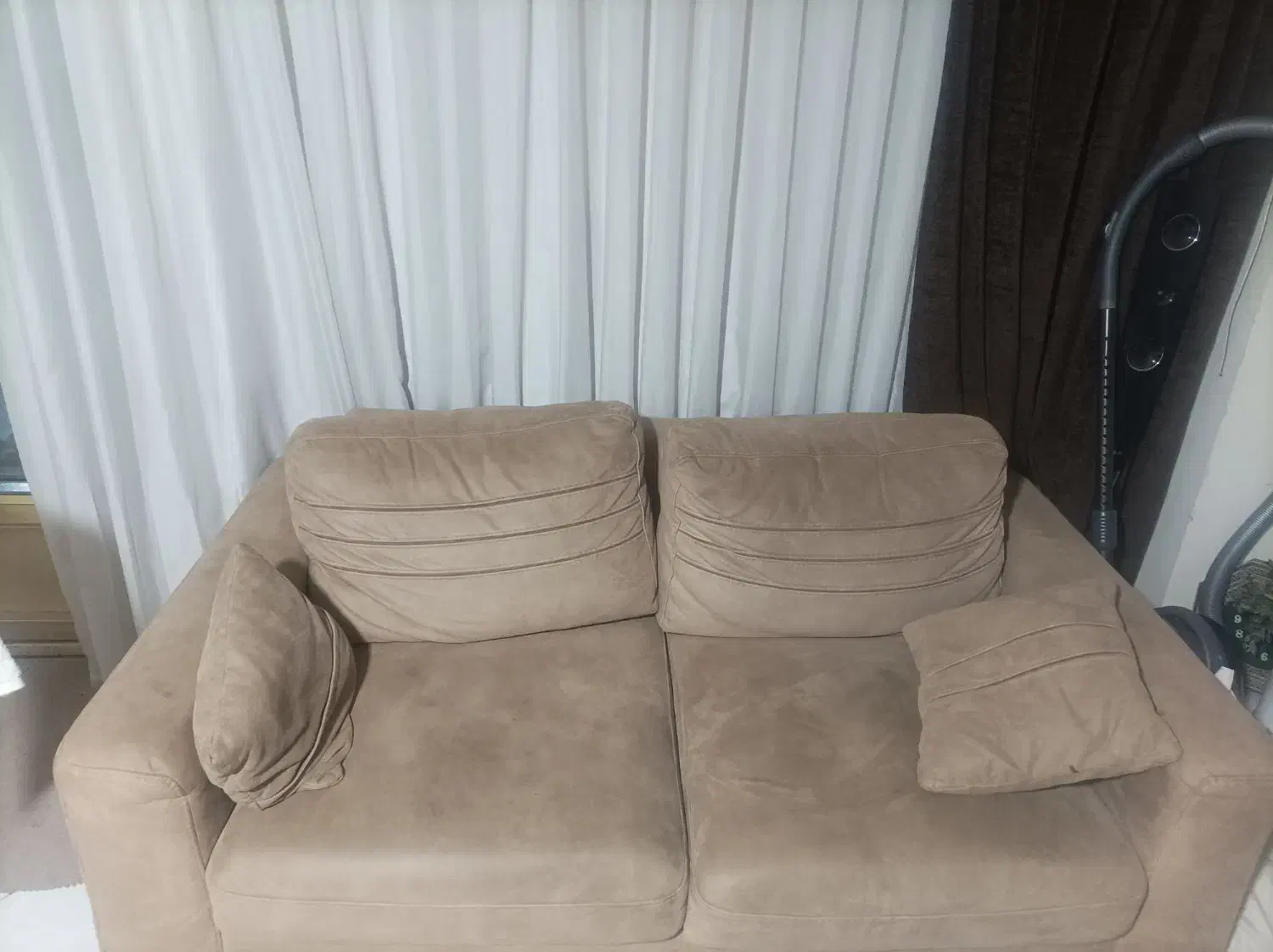 مبل ترک تخت خوابشو با میز وسط‌ناهار خوری  مناسب|مبلمان خانگی و میز عسلی|شاهین‌شهر, خبرنگار|دیوار