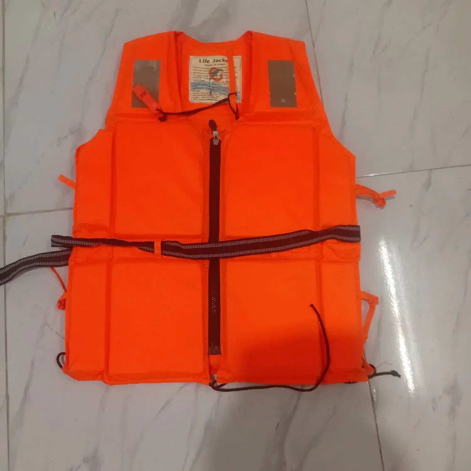 جلیقه نجات و تخته شنا|غواصی و ورزش‌های آبی|رشت, استادسرا|دیوار