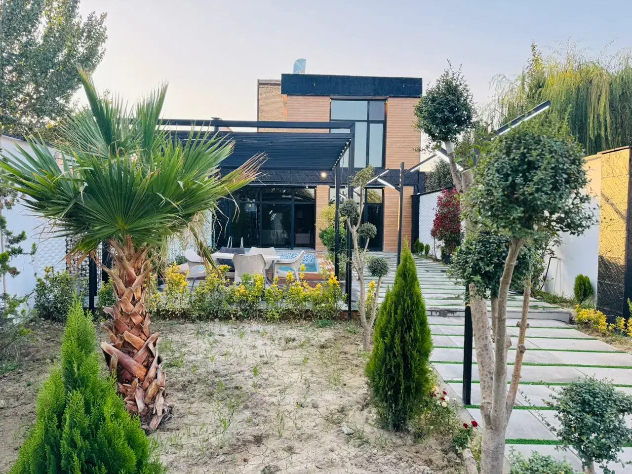 ویلا دوبلکس لوکیشن عالی سهیلیه 350متری|فروش خانه و ویلا|رامجین, |دیوار