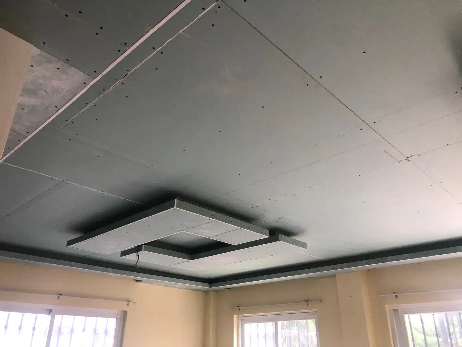 شاگرد کناف|استخدام معماری، عمران و ساختمانی|نوشهر, |دیوار