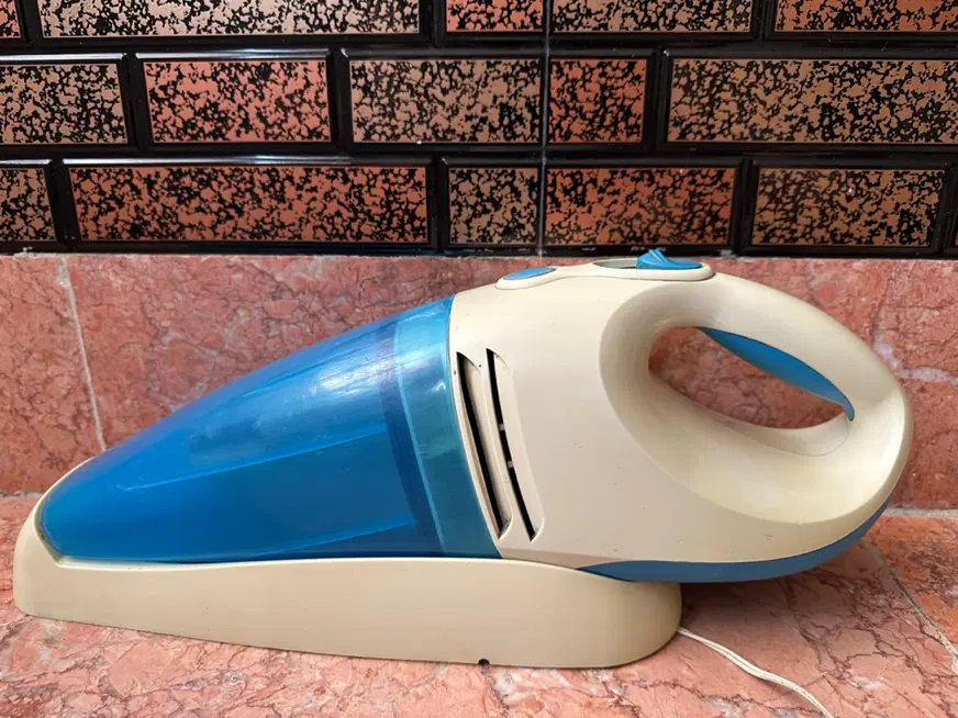 جارو شارژی black & decker(بلک اند دکر)|جاروبرقی، جارو شارژی، بخارشو|تهران, تهرانسر شرقی|دیوار