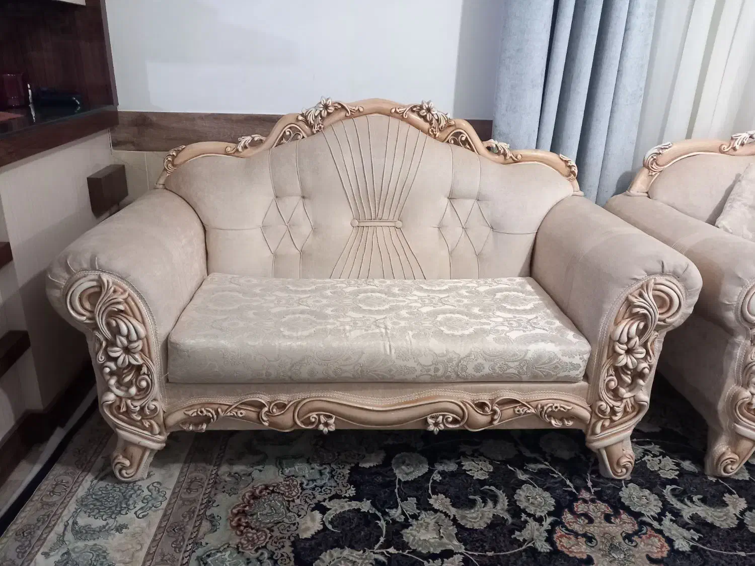 مبل سلطنتی|مبلمان خانگی و میز عسلی|باخزر, |دیوار