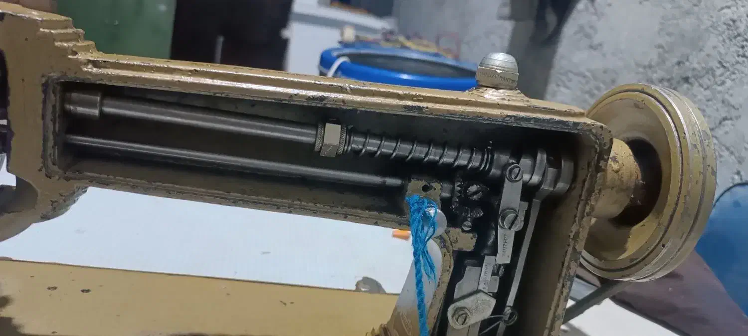 چرخ زه دوزی موزر|چرخ خیاطی و ریسندگی|ایرانشهر, |دیوار