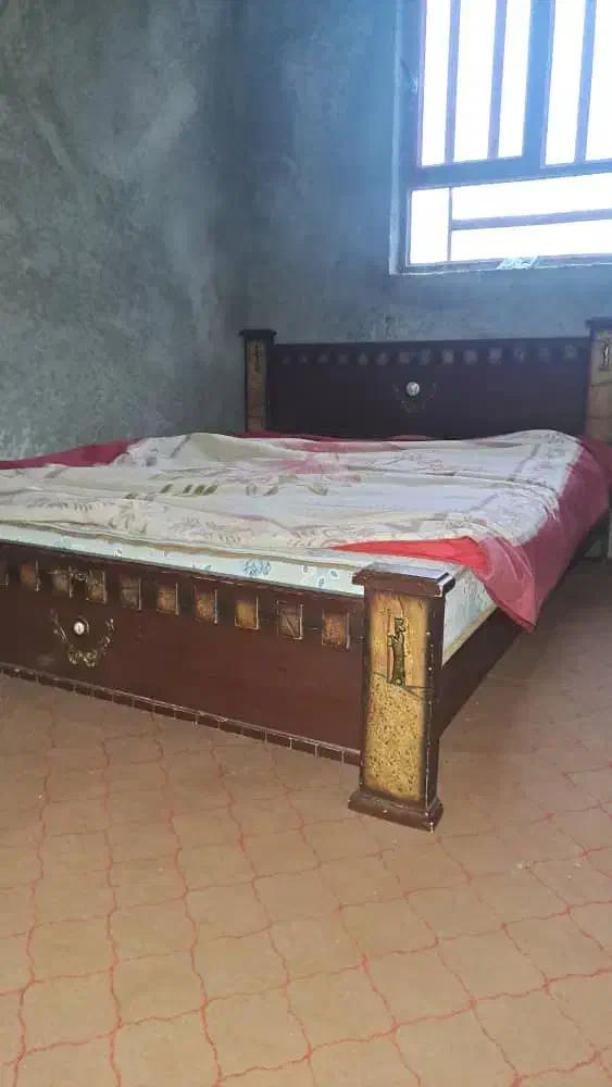 فروش تخت دو نفره|تخت و سرویس خواب|سی‌سخت, |دیوار