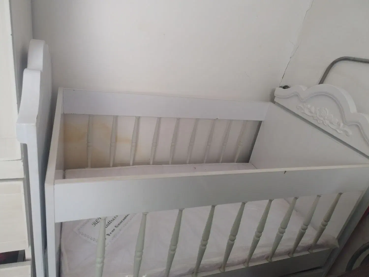 تخت گهواری|تخت و صندلی بچه|چناران, |دیوار