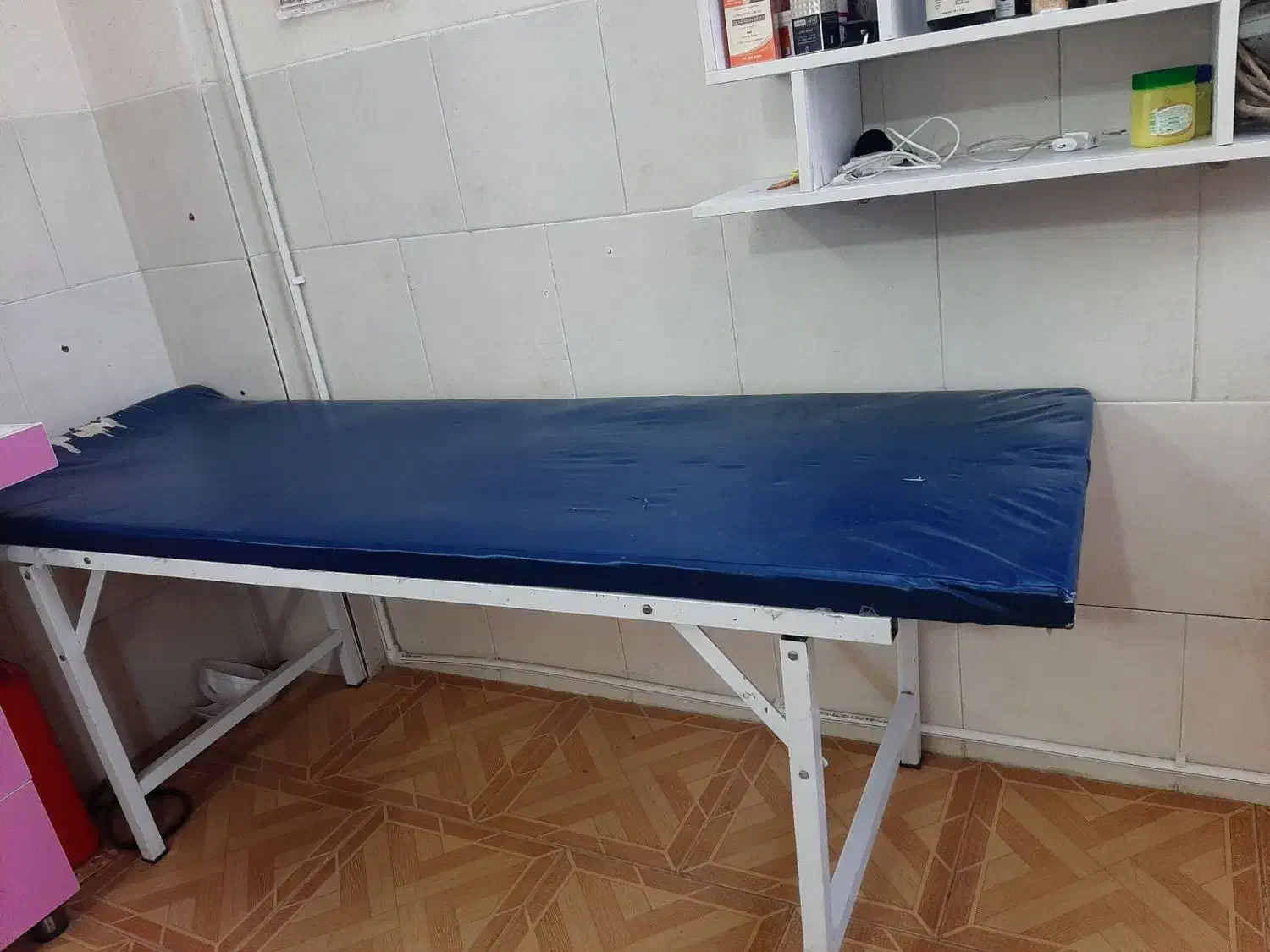 تخت بیمارستانی در حد نو صحیح سالم|آرایشی، بهداشتی، درمانی|همدان, |دیوار