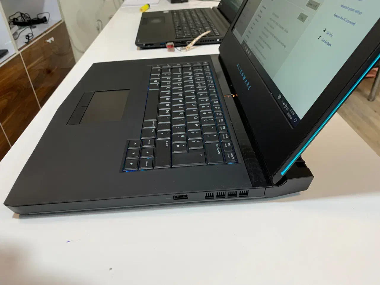 AlienWare R3 1070 8g|رایانه همراه|اندیشه, اندیشه فاز ۳|دیوار