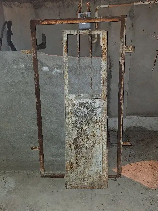 درب آهنی|ابزارآلات|چترود, |دیوار