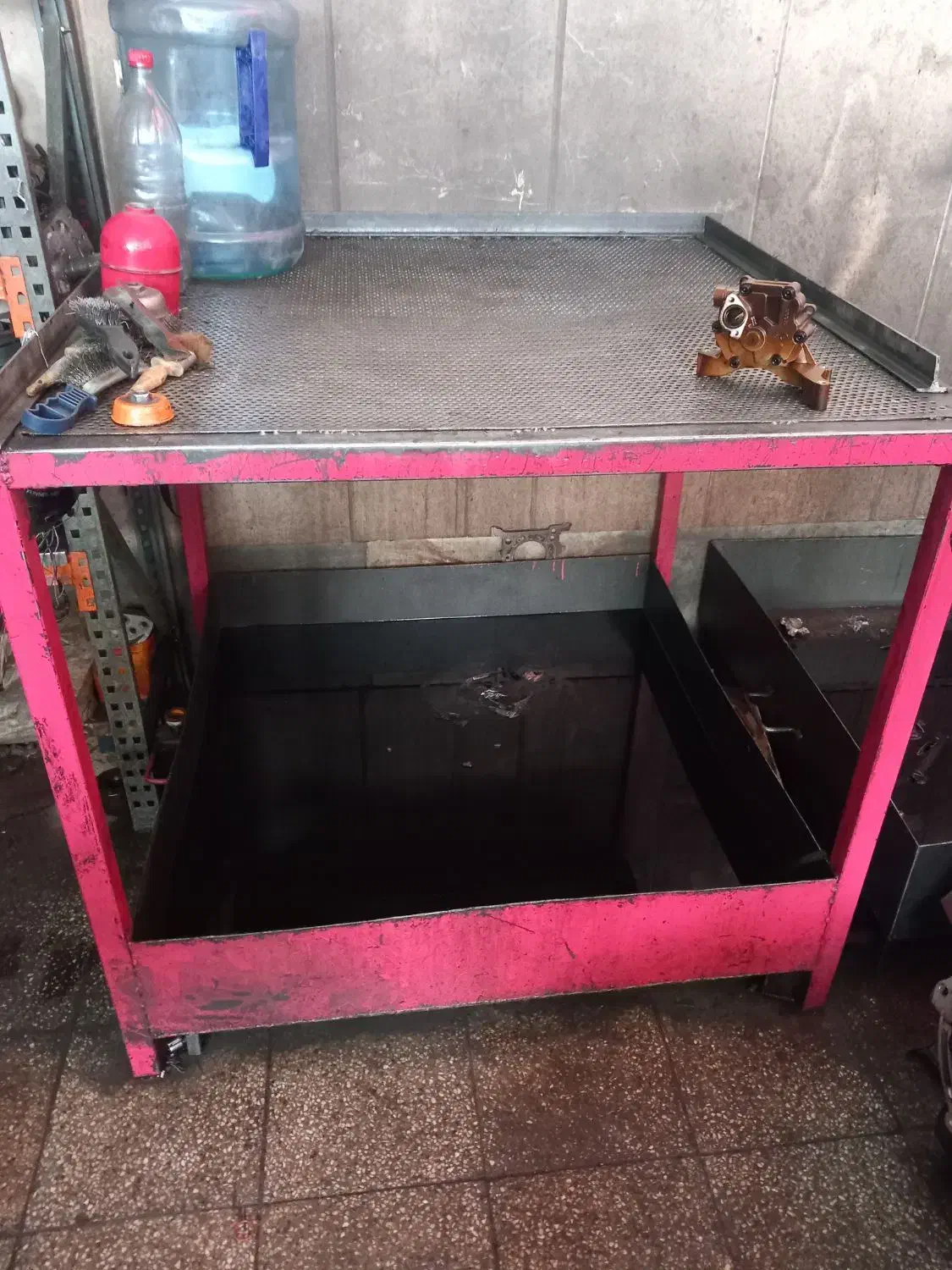 استخدام میکانیک باطریساز صافکار نقاش با جای خواب|استخدام صنعتی، فنی، مهندسی|تهران, جوادیه تهرانپارس|دیوار