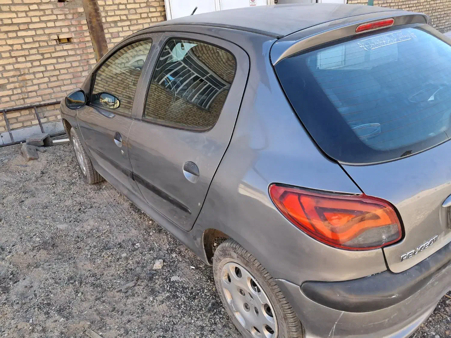 پژو ۲۰۶ ترجیحا معاوضه با وانت|خودرو سواری و وانت|کبودرآهنگ, |دیوار