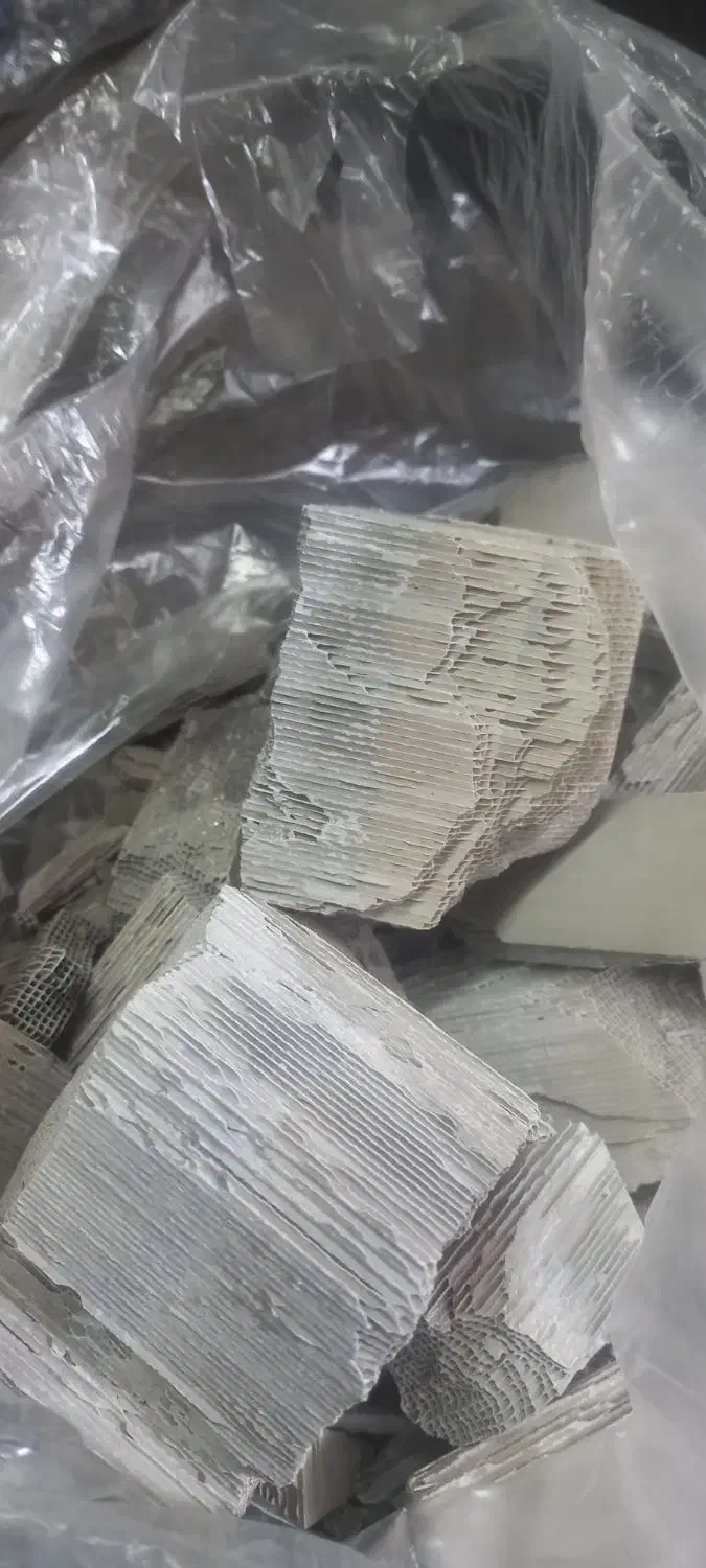 فروش وخرید کاتالیزور ومنبع و خاک|قطعات یدکی و لوازم جانبی|اراک, |دیوار