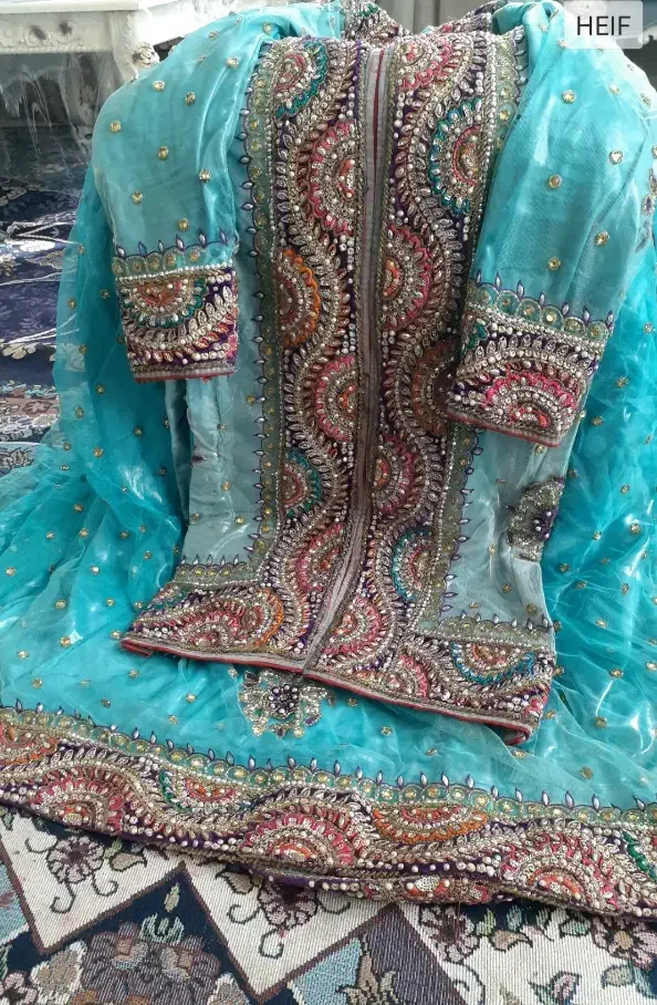 لباس محلی|لباس|اصفهان, لیمجیر|دیوار