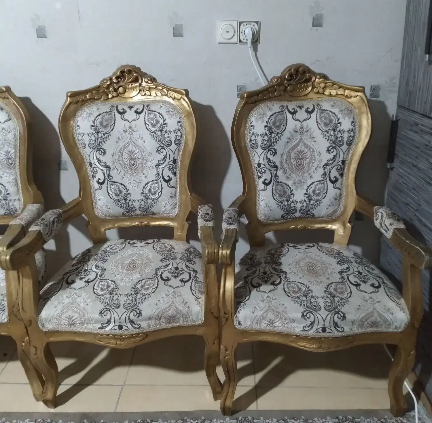 استخدام و کاریابی خدمات نظافتی منزل فقط خانم|استخدام سرایداری و نظافت|محمدشهر, جعفرآباد|دیوار