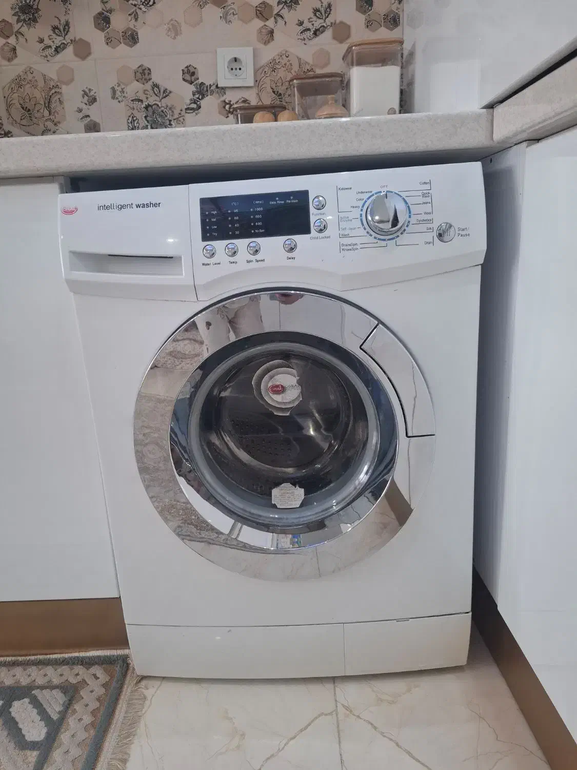 لباسشویی کُرال اصلی تمیز و مرتب|ماشین لباسشویی و خشک‌کن لباس|مرودشت, پشت سایپا‎|دیوار