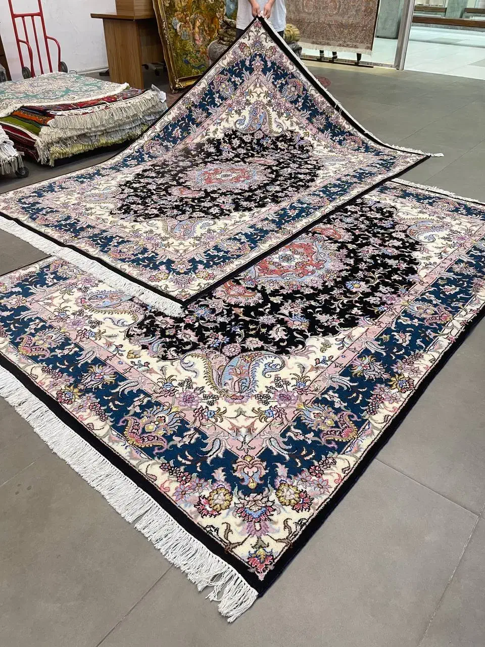 فرش دستباف (بساک)جفت ۶ م طرح سالاری گل ابریشم|فرش|مشکین‌دشت, |دیوار