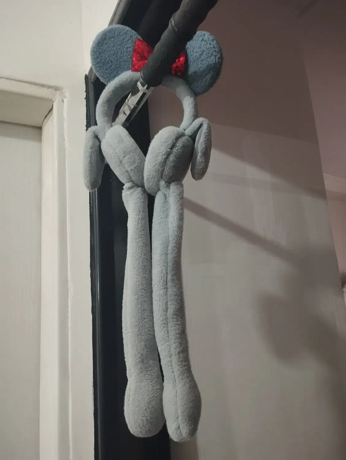 گوشگیر سوتی و چراغ دار|کفش و لباس بچه|صومعهسرا, |دیوار