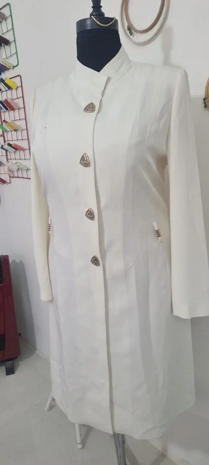 مانتوشلوار|لباس|مشهد, تربیت (صدف)|دیوار