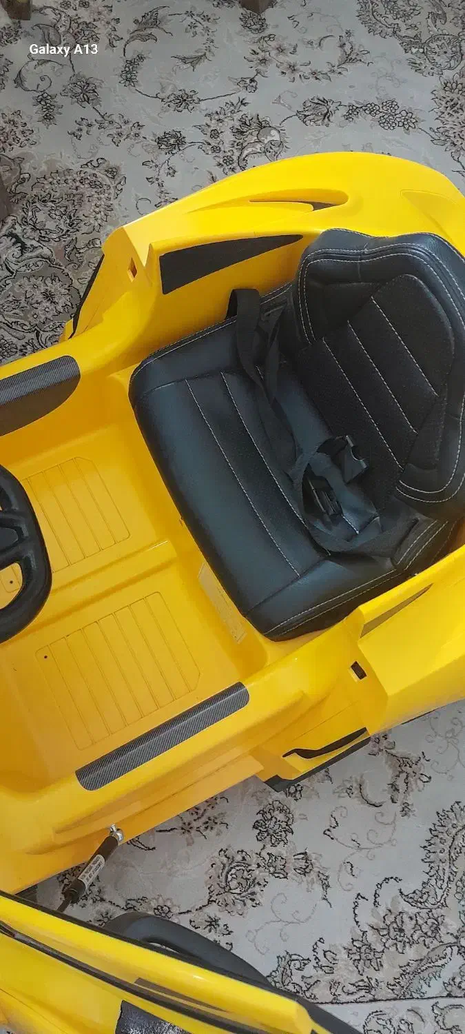 ماشین برقی مناسب هدیه کریسمس|اسباببازی بچه|اندیشه, اندیشه فاز ۴|دیوار