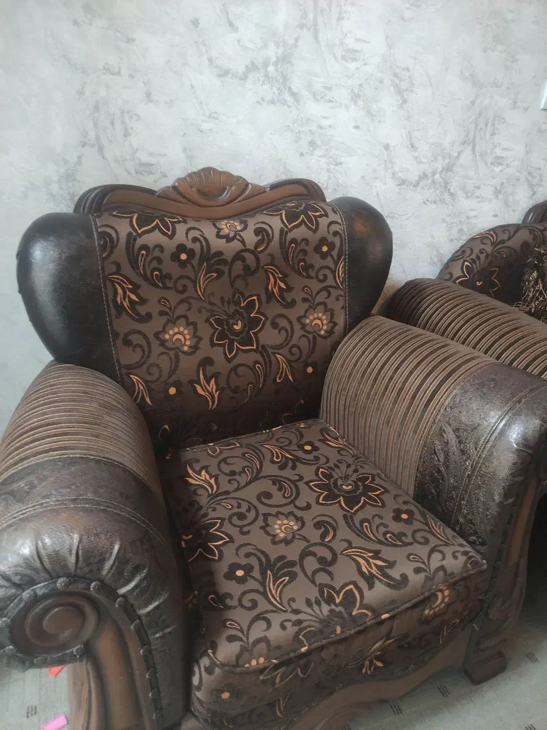 مبل راحتی|مبلمان خانگی و میز عسلی|جم, |دیوار