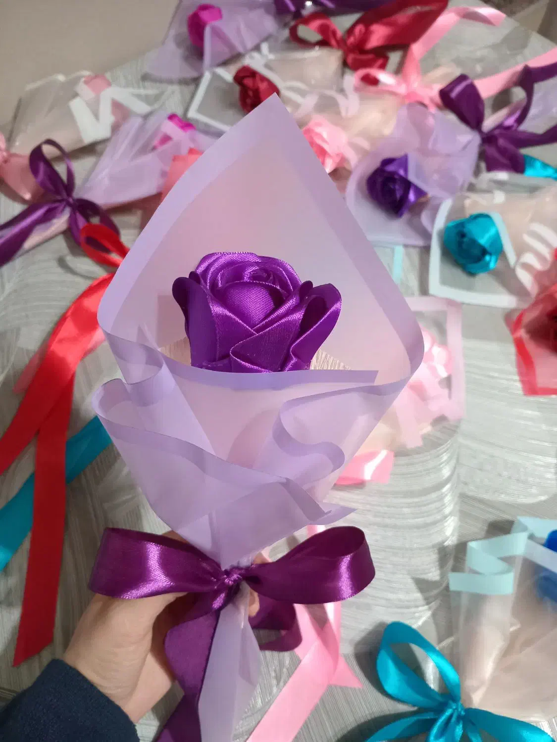 گل روبانی تک شاخه|صنایع دستی و سایر لوازم تزئینی|بندر انزلی, امامزاده|دیوار