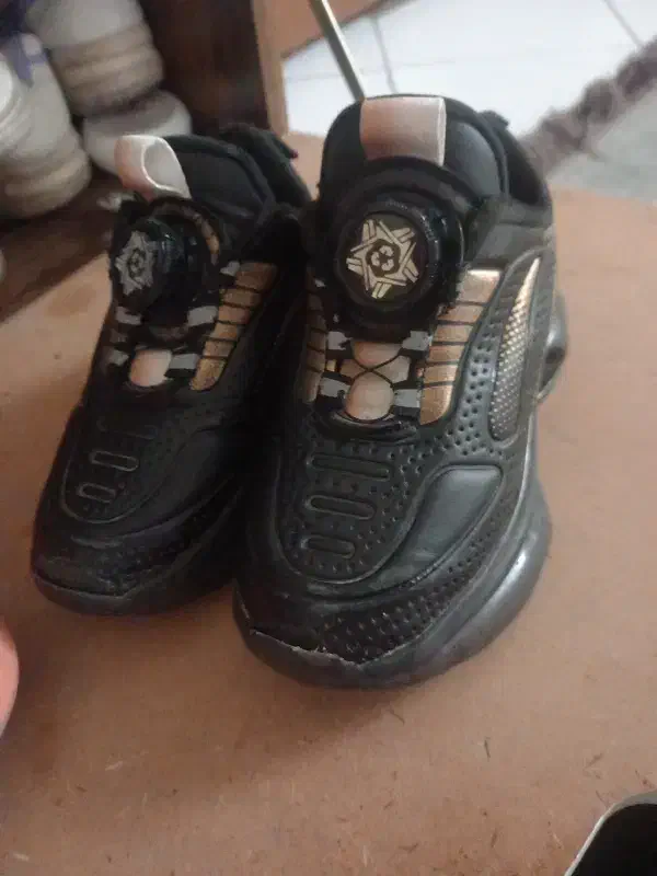 کفش|کیف، کفش، کمربند|کرج, برغان|دیوار