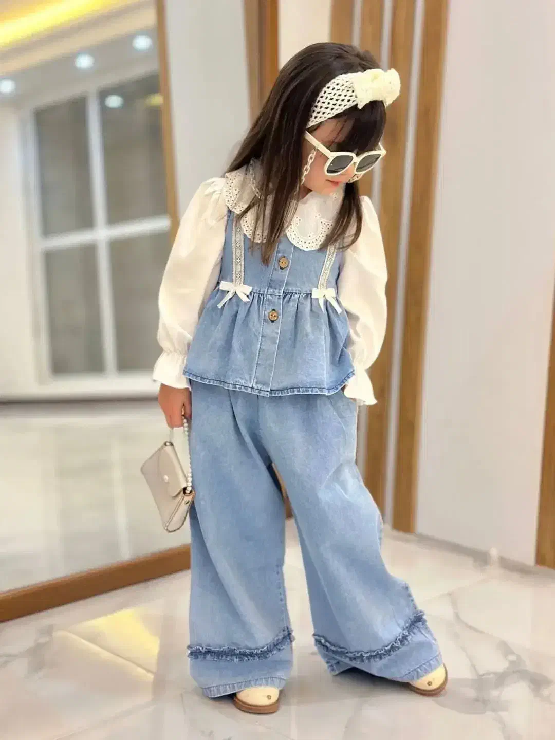 سه تیکه|کفش و لباس بچه|اسفرورین, |دیوار