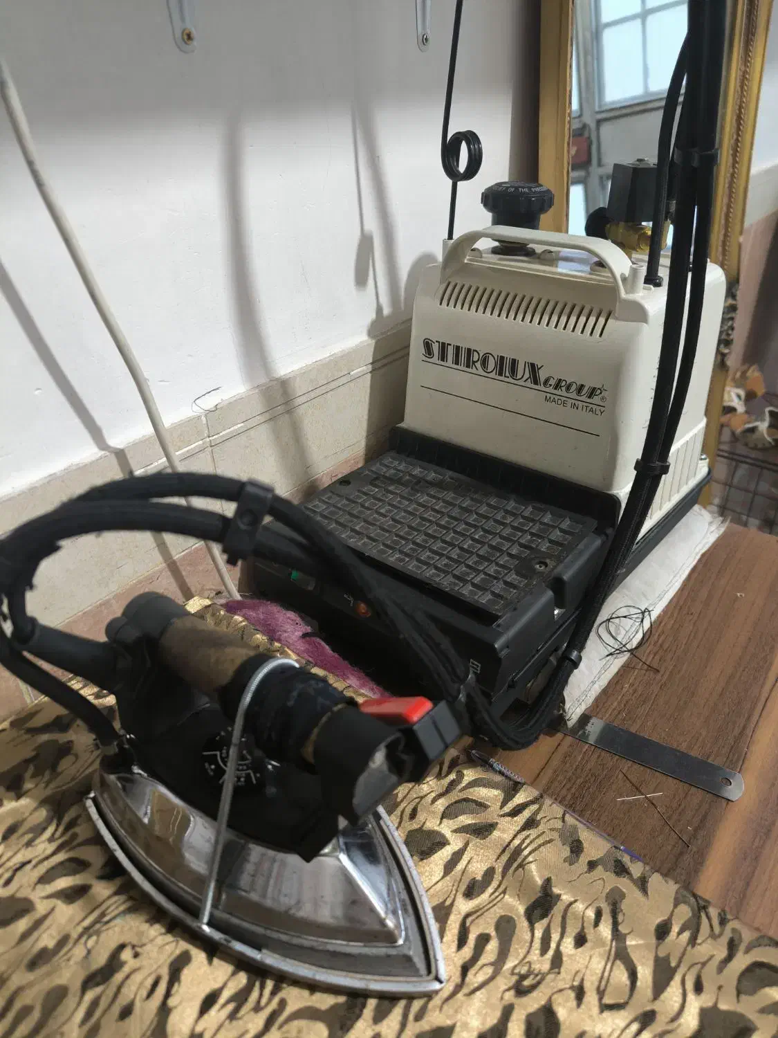 اتو بخار مخزن دار ایتالیایی مارک استرالوکس|اتو و لوازم اتو|کرمانشاه, |دیوار