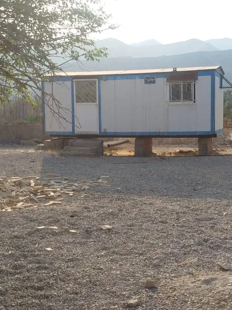 کانکس|مصالح و تجهیزات ساختمان|کنار تخته و کمار, |دیوار