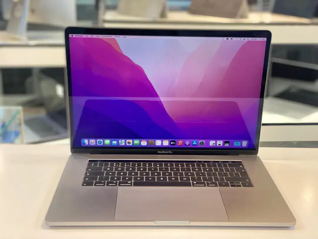 مک بوک PRO 2019 گرافیکدار|رایانه همراه|شیراز, ملاصدرا|دیوار