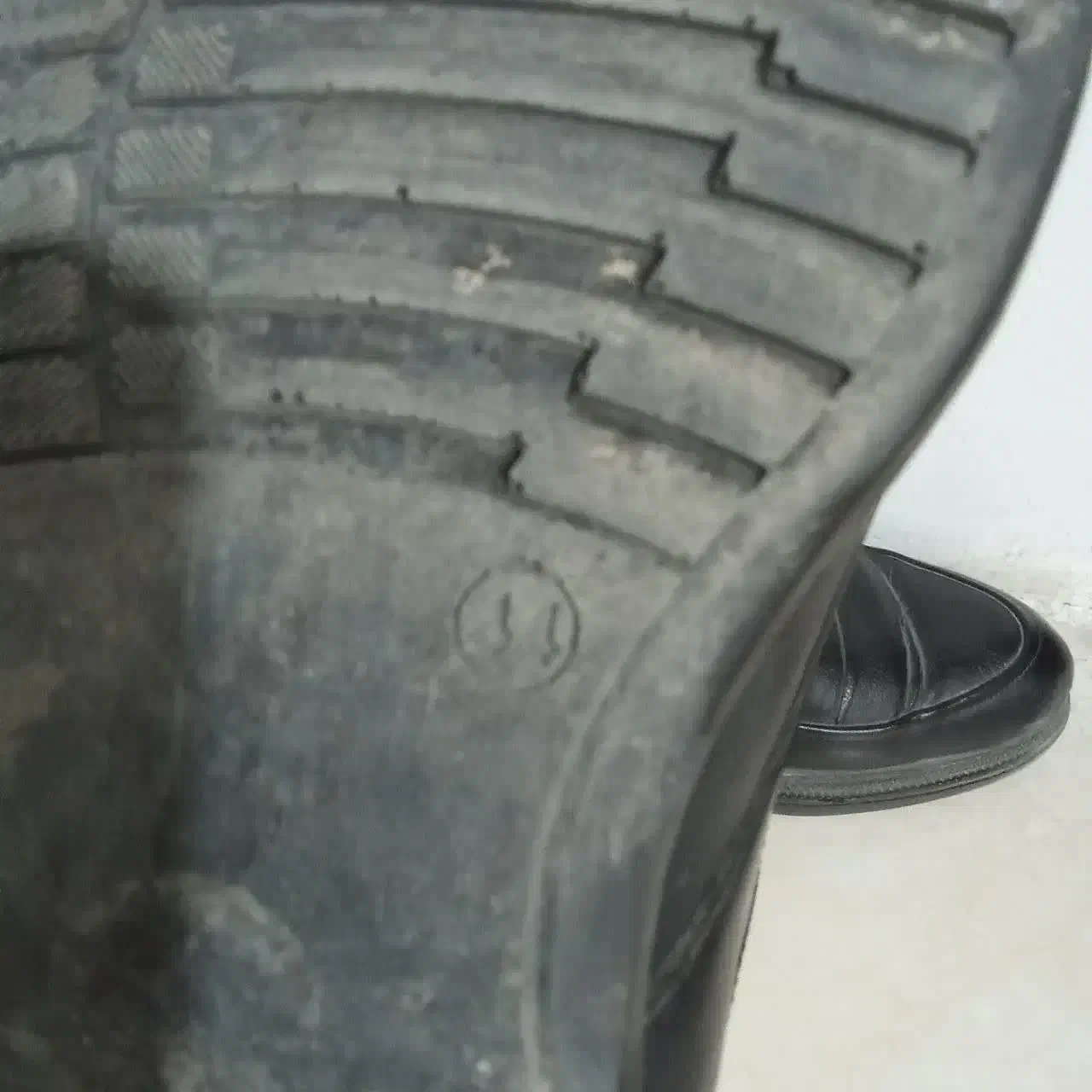 کفش|کیف، کفش، کمربند|مشهد, نرگس (شهرک غرب)|دیوار