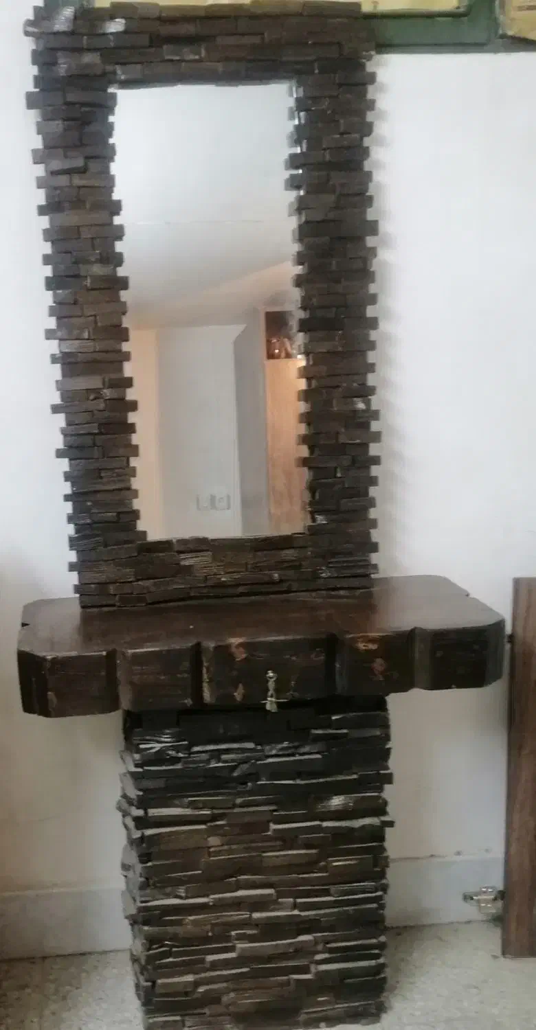 اینه قدی چوبی با پایه (سنتی)|آینه|اصفهان, سپاهانشهر|دیوار