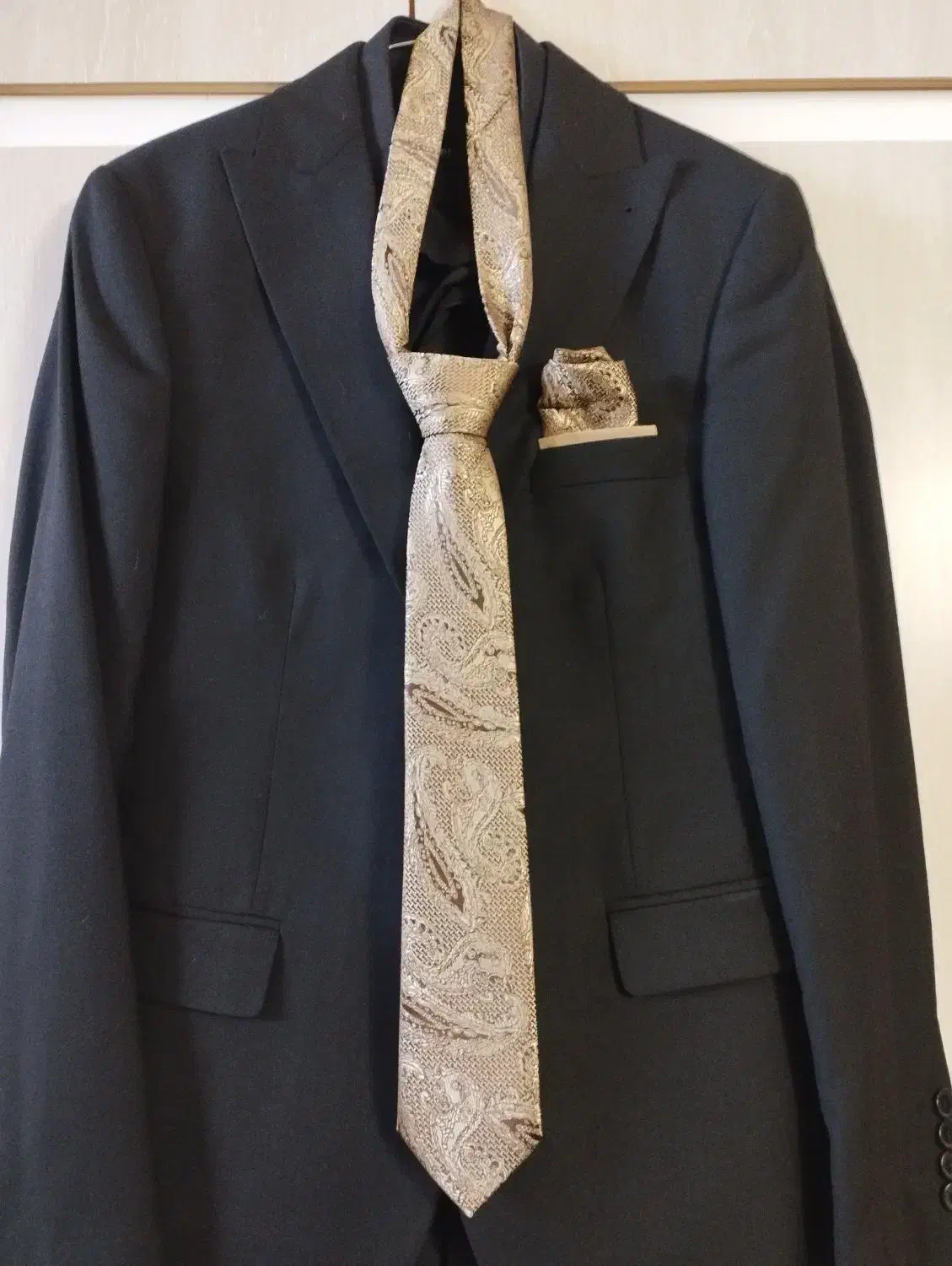 کنت و شلوار دامادی|لباس|قم, بنیاد|دیوار